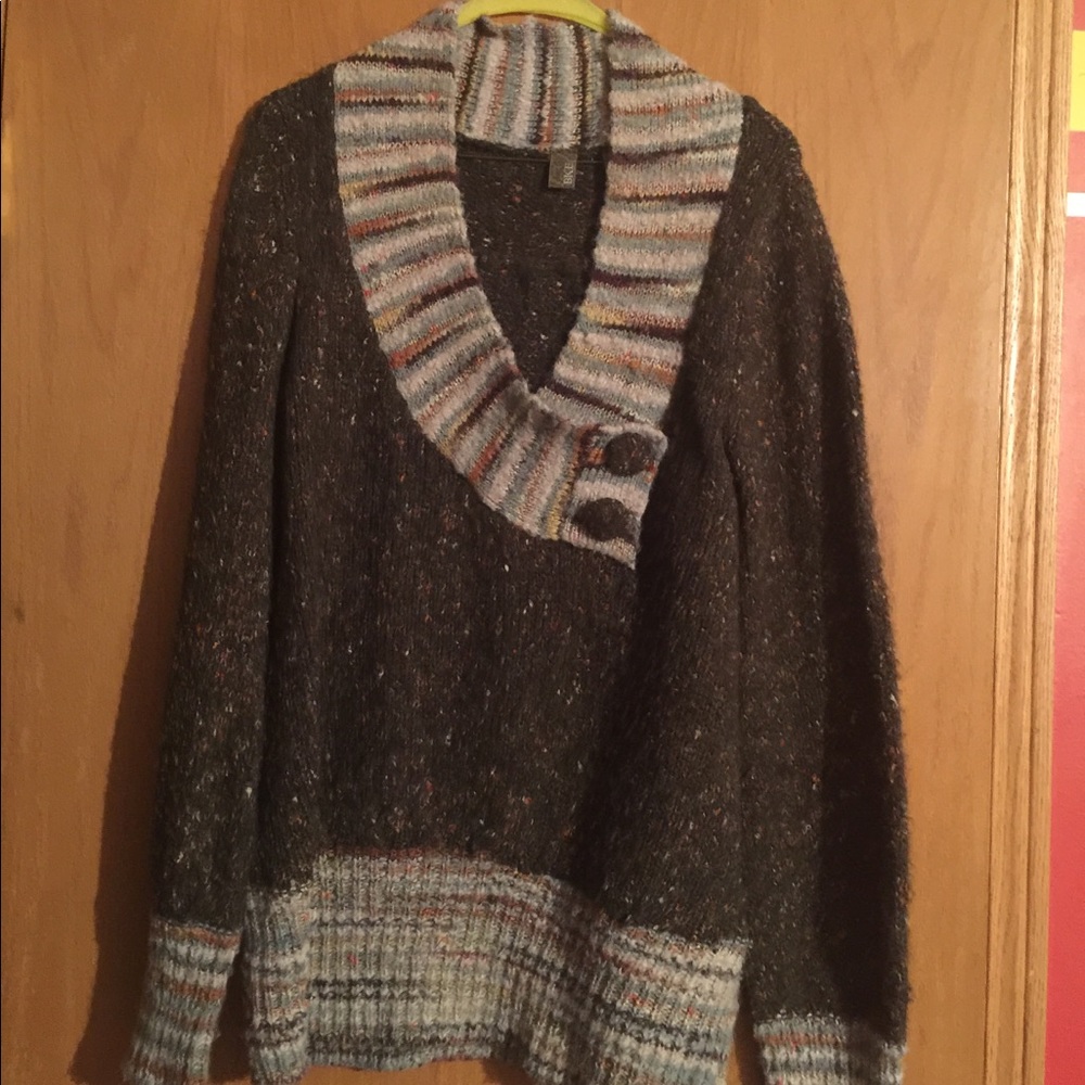 V neck sweater